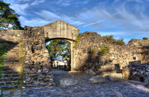Colonia del Sacramento Full Day from Montevideo