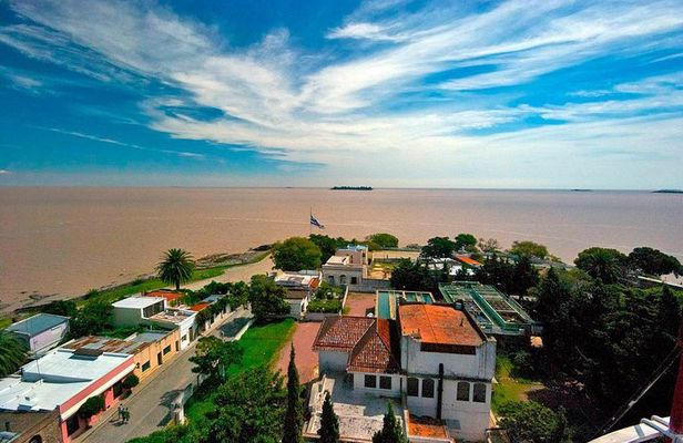 Desde Mvd: Un Día a Colonia del Sacramento (Patrimonio UNESCO)