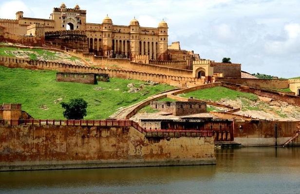 Jaipur and Amber Fort Cycling Expedition