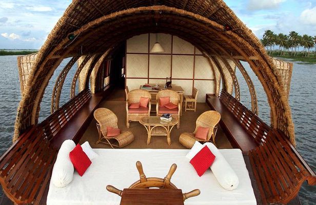 Day Cruise with South Indian Lunch on the Kerala Backwaters & Private Transfer