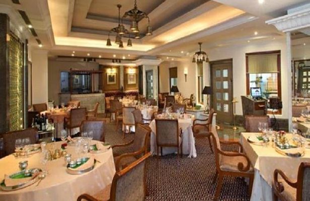Enjoy South Indian Cuisine At Dakshin - Sheraton New Delhi with Private Transfer