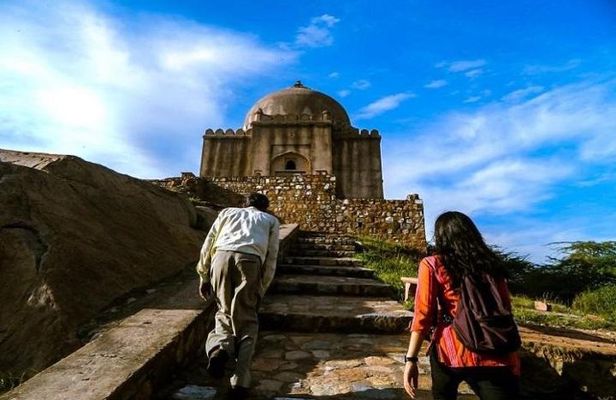 Before Delhi became Delhi it was Mehrauli - Walk Through The Archeological Park