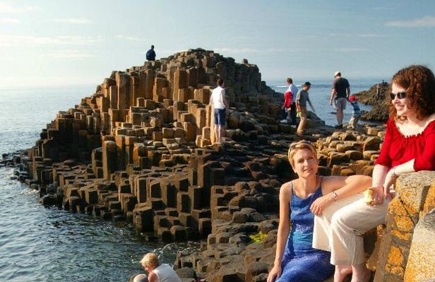 From Belfast-Giants Causeway, Dunluce Castle and Dark Hedges tour