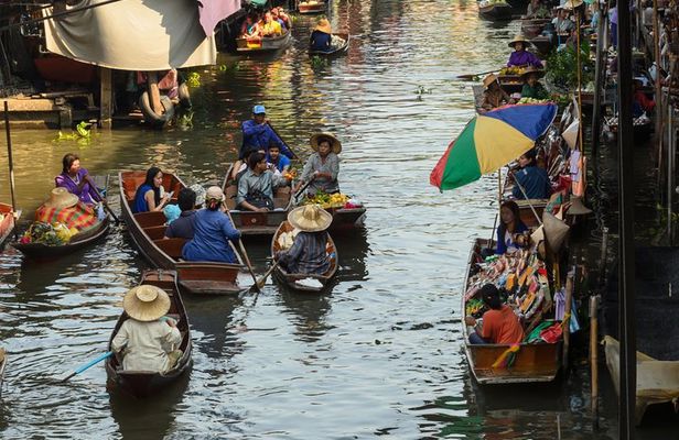 Private Excursion to Maeklong Railway and Floating Markets