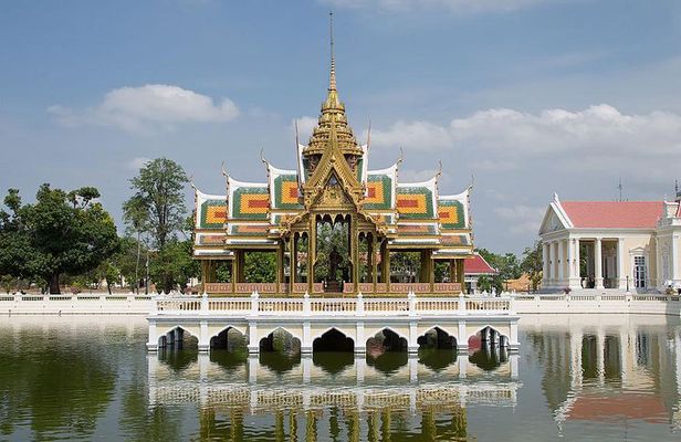 Private Tour to Ayutthaya and Bang Pa In Palace with Boat Tour