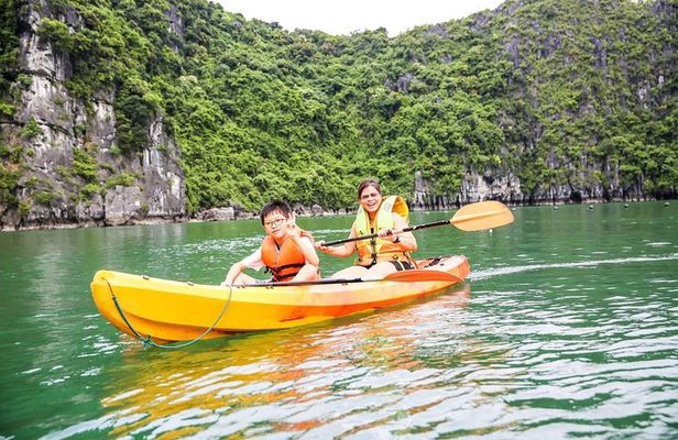 Halong Bay Cruise Tour from Hanoi with Kayak Adventure