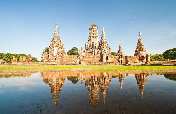 Bangkok: Private Ayutthaya and Bang Pa-In Summer Palace Tour
