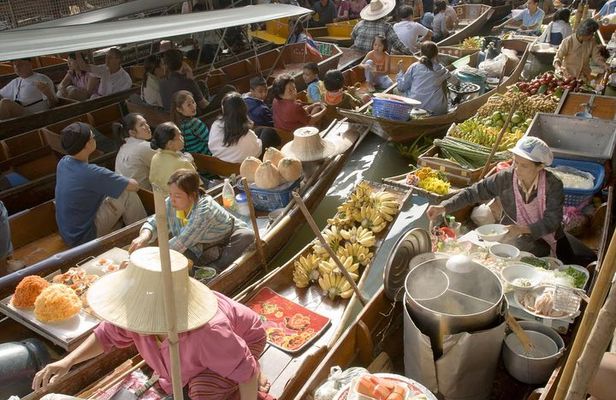 Private Damnoen Saduak Floating Market and Train Market Tour
