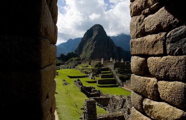 2-Day Inca Trail Short One-Day & Machu Picchu Citadel