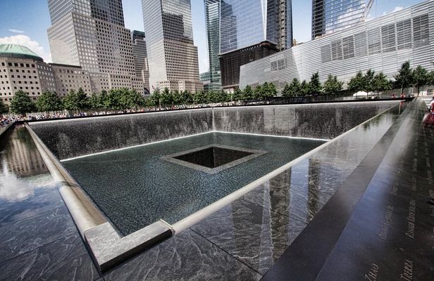New York Private 9/11 Memorial Tour with Optional Museum Ticket