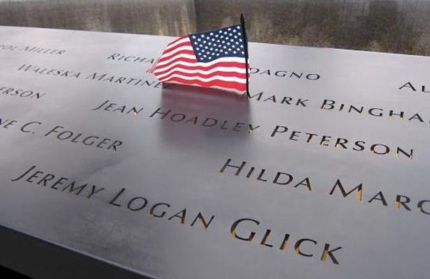 9/11 Memorial, Ground Zero Tour with Optional 9/11 Museum Ticket