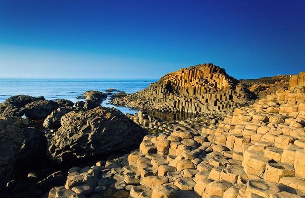 Dublin to Belfast Titanic, Dunluce Castle & Giant's Causeway Tour