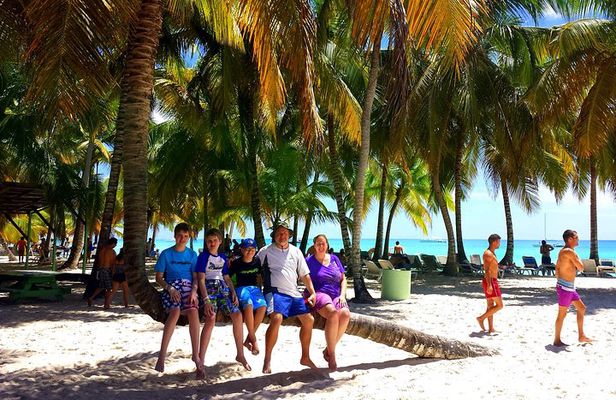 Saona Island Day Trip with Private Transfer and Personal Service