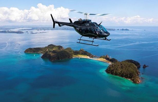 Bay of Islands and Hole in the Rock Scenic Helicopter Tour