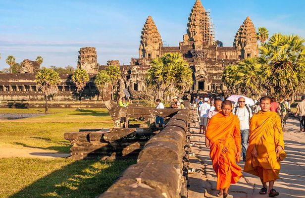 Angkor wat and Small group temples Full day tours
