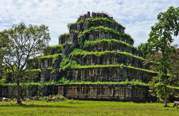 Excursion Koh Ker and Beng Mealea Temples Day Tour