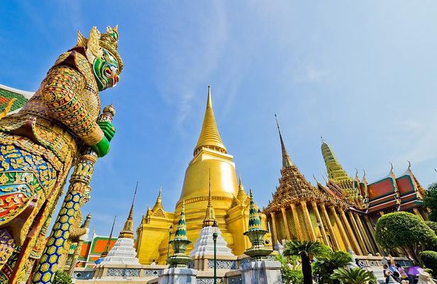 In and around Bangkok Private Tour Guide with Custom Experience