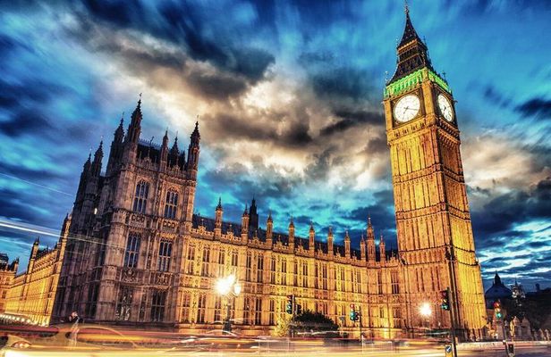 London by Night Sightseeing Open Top Bus Tour with Live Guide