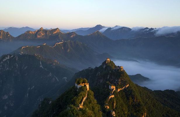 2-Day Great Wall Hiking Tour from Beijing: Jiankou, Mutianyu, Jinshanling and Simatai West
