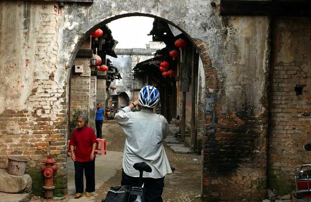 2-Day Small-Group Biking Adventure from Guilin to Yangshuo