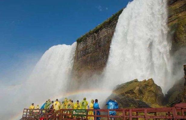 American Falls Tour with Maid of the Mist & Cave: Canada Pickup