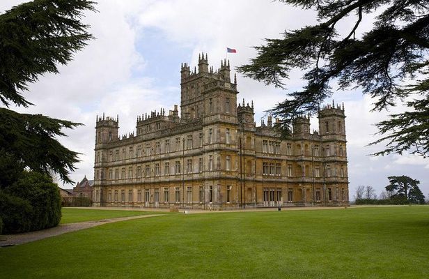Shared Group Downton Abbey and Highclere Castle Tour from London