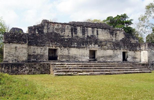 Tikal and Yaxha Overnight Trip by Air from Antigua