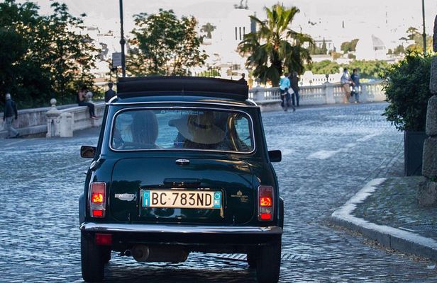 1 hour Little Ancient Tour of Rome by Mini Vintage Cabriolet with Cappuccino