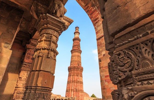 Plan your own Sightseeing Tour in Delhi with Guide & Transport