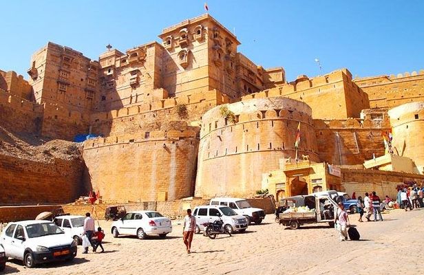Bikaner Full Day Sightseeing with Bhandeshwari Jain Temple and Lunch