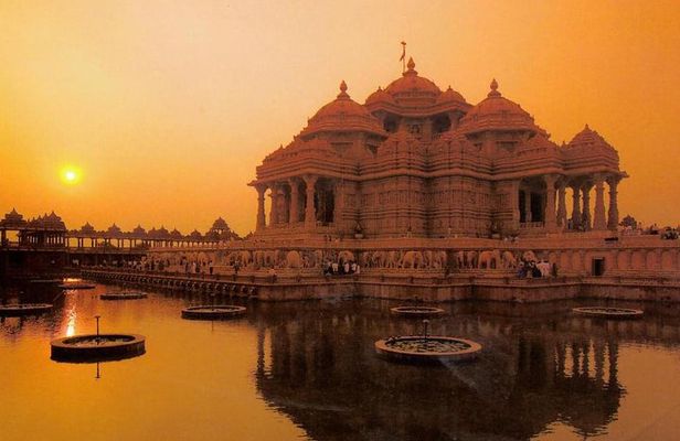 Akshardham Temple Evening Tour with Musical Fountain Show