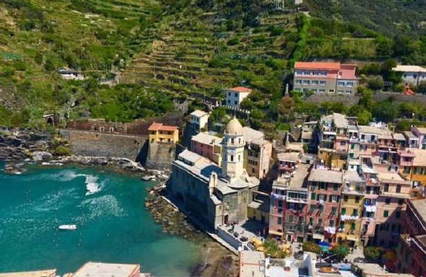 The Best of Cinque Terre Small Group Tour from Viareggio