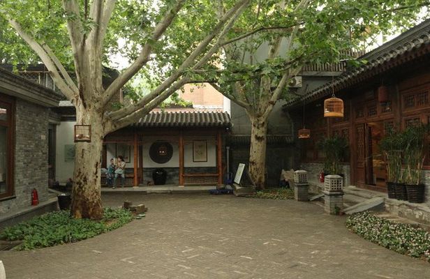 Private Evening Hutong Walking Tour with Mongolia Hotpot Dinner