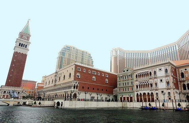 Macau Excursion with Venetian Resort Visit from Hong Kong Island