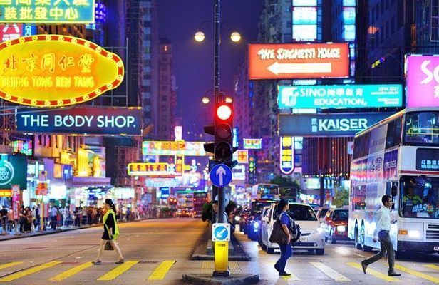 Hong Kong Afternoon Sightseeing Tour Plus Dinner Cruise with Hotel Pickup from Kowloon area