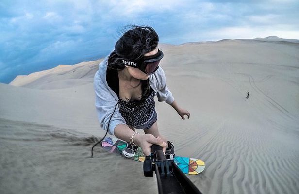 Huacachina Sandboard