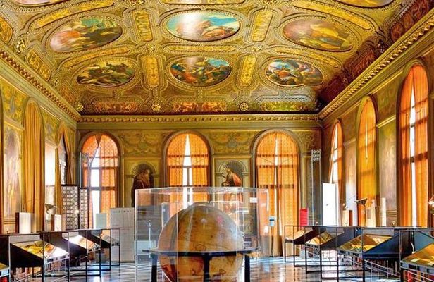 Skip the Line Correr Museum Private Tour