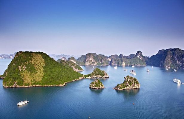 Halong Bay Cruise with Round Trip Transfer from Hanoi