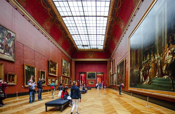 Guided Tour of the Louvre Museum with Seine River Cruise Ticket