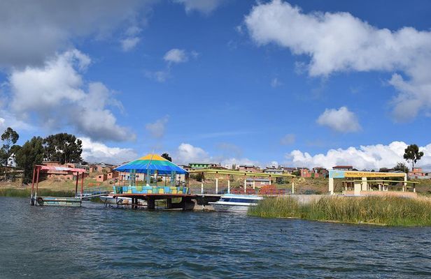 Tour to Anapia Island from Puno 2 Days 1 Night