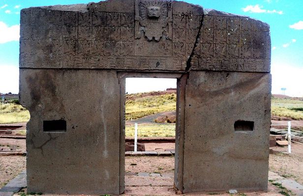 Private Tour from Puno to Tiwanaku