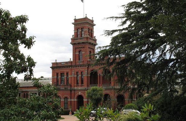 Melbourne City Tour: Lifestyle of the Rich and Famous
