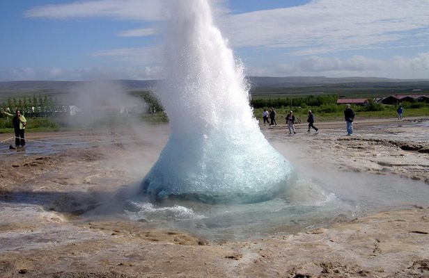Private Golden Circle Tour by Luxury SUV from Reykjavik
