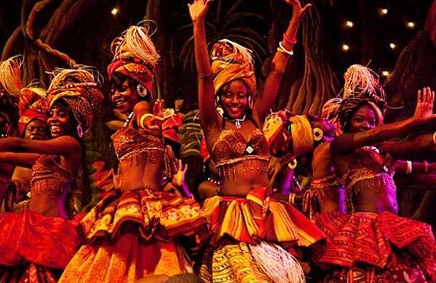 Nairobi Nightlife and Safari Park Hotel Dinner Experience