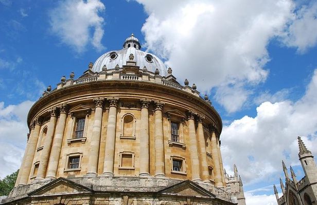 Cotswolds Villages and Oxford Full Day Tour from London