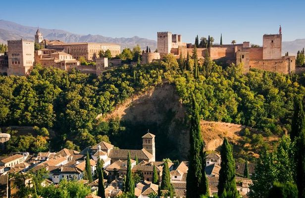 For Cruise Passengers ONLY: Granada and Alhambra from Malaga Port