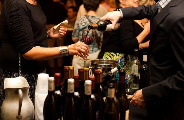 Wine Class and Tasting in Milan - Small Group