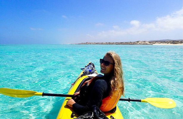 Lagoon Explorer - Ningaloo Reef Full-Day Kayaking and Snorkeling Adventure