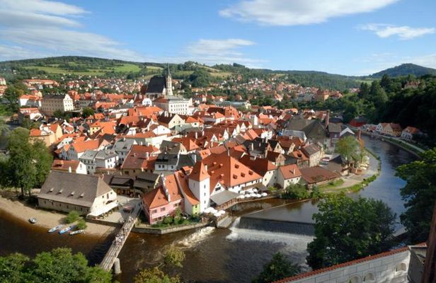 UNESCO Cesky Krumlov from Prague with Guided Tour and Transfer