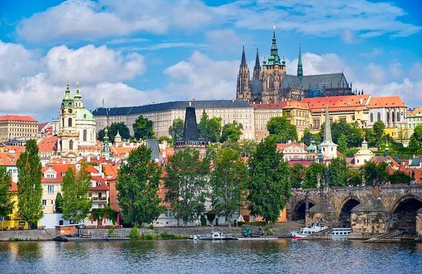 Prague Castle Walking Tour